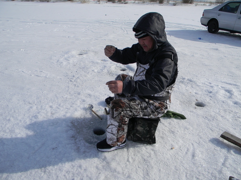 Файл:Зимняя рыбалка в Республике Бурятия.jpg