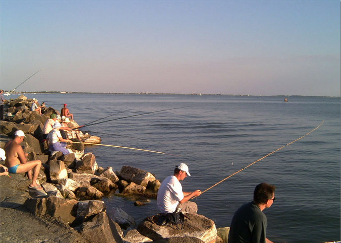 Файл:Рыбалка в Крыму.jpg