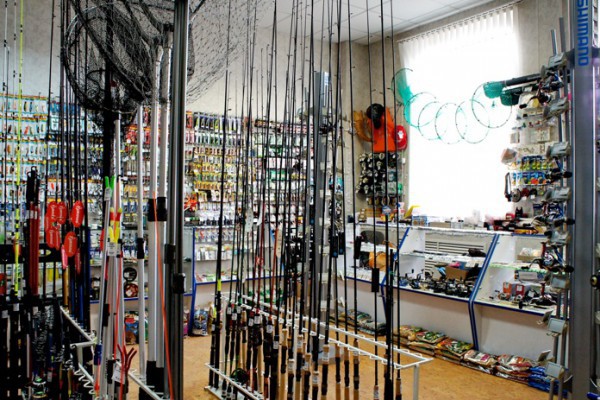 Файл:Разнообразие рыболовных снастей.jpg