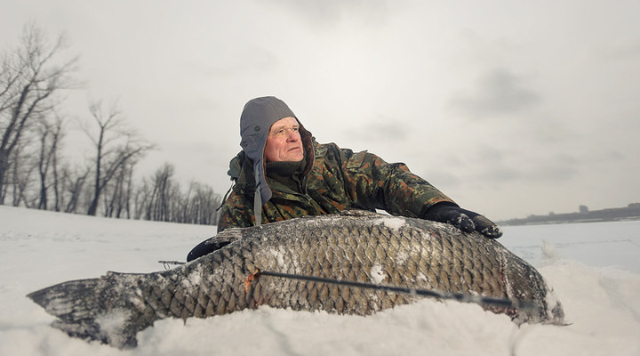 Файл:Зимняя рыбалка в Калмыкии.jpg