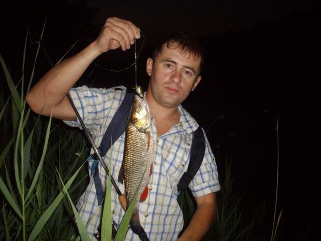 Файл:Рыбалка в Ульяновске.jpg