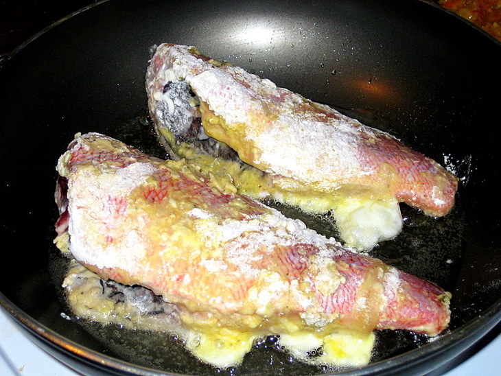 Файл:Жареный окунь.jpg