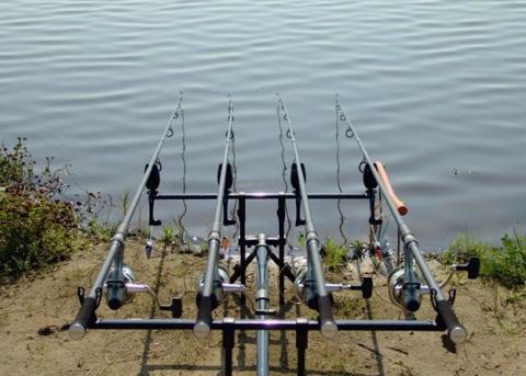 Файл:Ловля на фидер.jpg