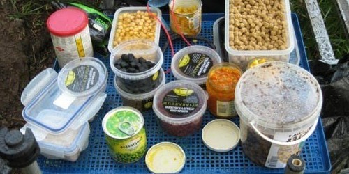 Файл:Наживки и прикормки для леща.jpg