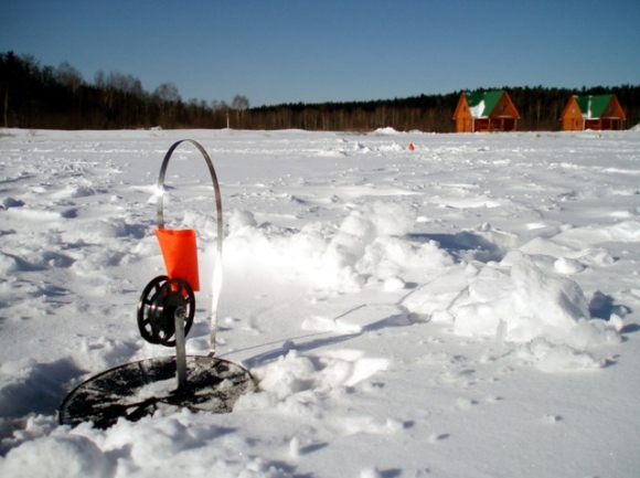 Файл:Жерлицы для зимней рыбалки.jpg