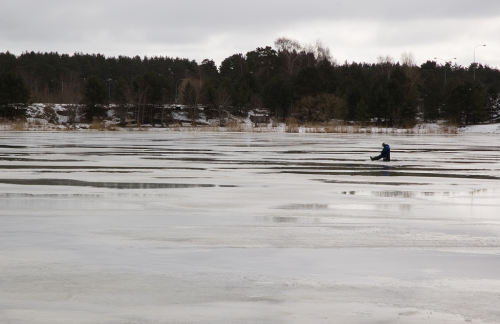Файл:Зимняя рыбалка в марте.png