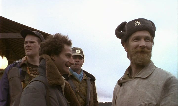 Файл:Кадр из фильма Особенности национальной рыбалки.png