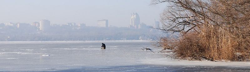 Файл:Особенности зимней рыбалки.jpg