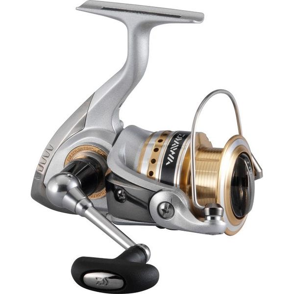 Файл:Daiwa Crest 2500.jpg